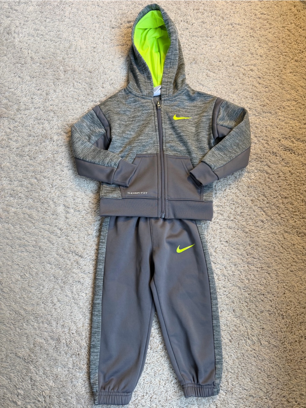 Toddler boys Nike sweatsuit - Gray & Volt
